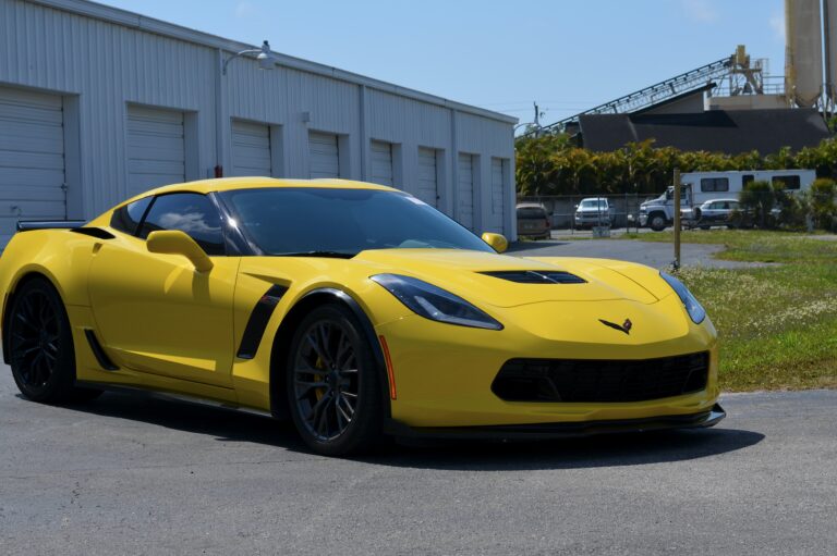 Chevrolet Corvette Z06 Convertible Entrances With Plenty Of Style