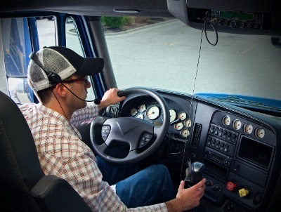 You are currently viewing Higher Pay As Way To Reduce Shortage in Trucking Industry