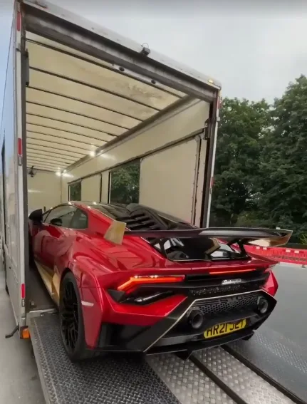 enclosed car transport